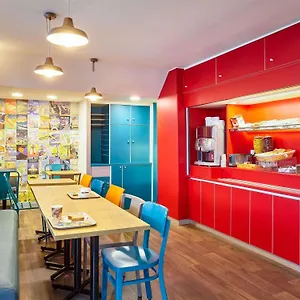 Hotel Hotelf1 Centre Courtine Gare Tgv, Awinion