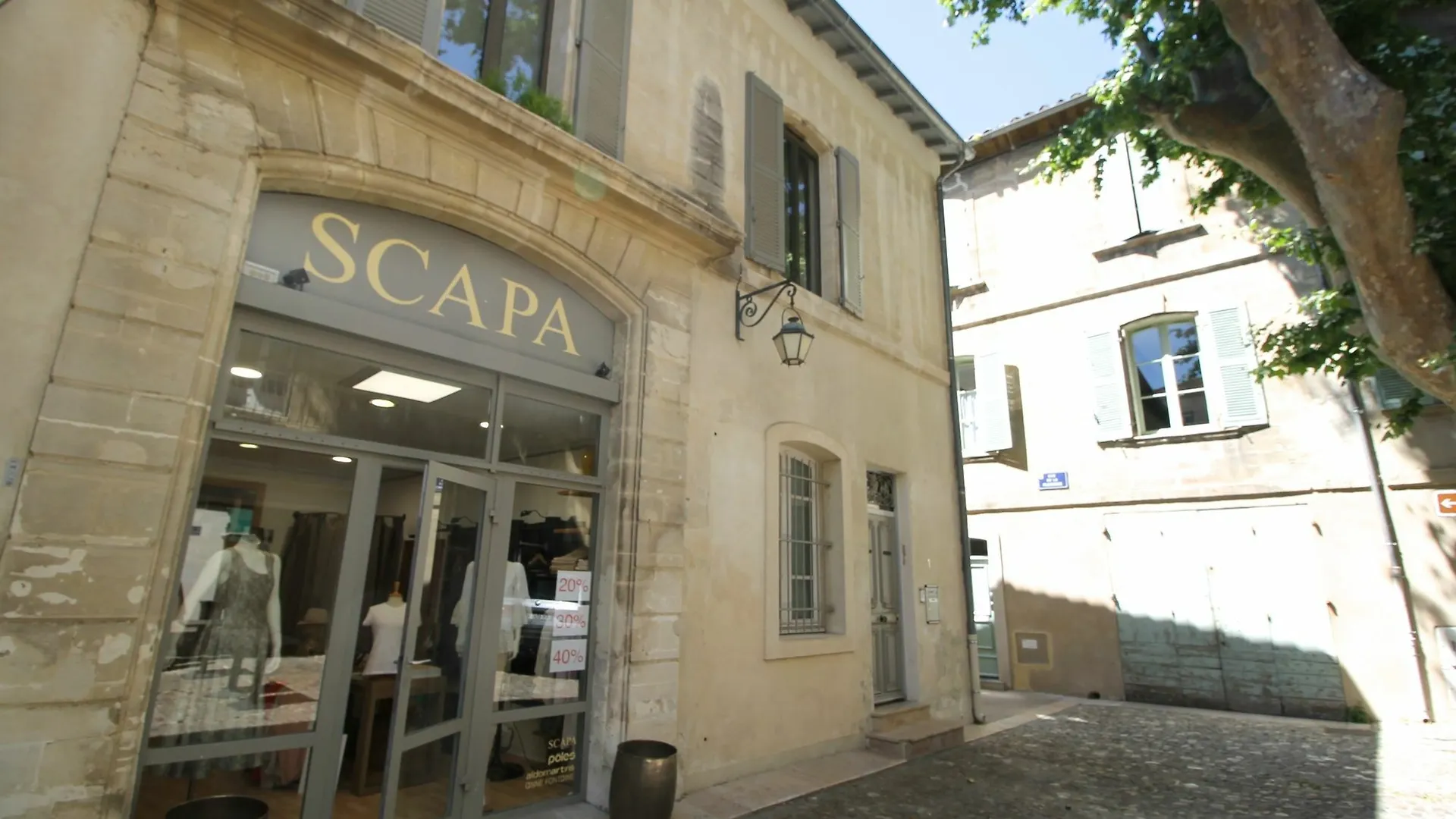 Les Clefs D\'Avignon - Entre Pont & Palais contacts